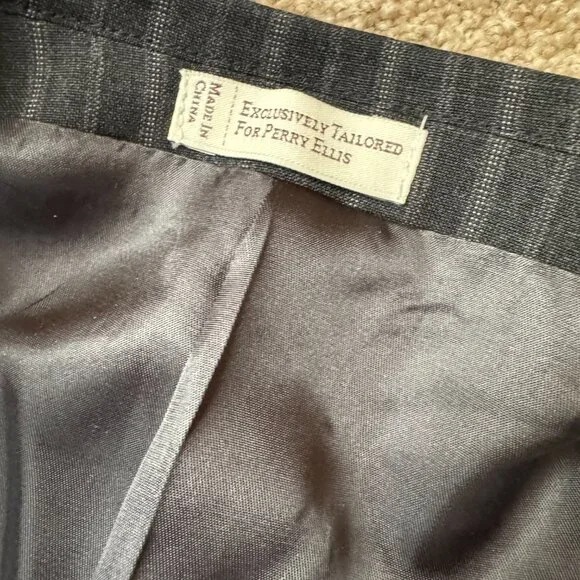 Perry Ellis Charcoal Gray w/Pinstripe 2 Button Close Suit Jacket 46 Reg